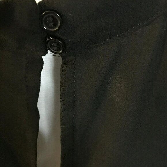 Candies' NWT Blouse 2-Button Keyhole Sleeveless with Rose Applique Size M Black - Picture 8 of 14